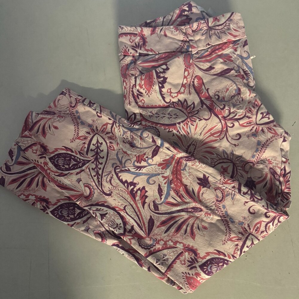 Dress Forum Paisley Print Crop Pant - New York & Company